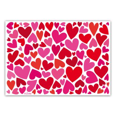 Postkarte mit vielen roten Herzen