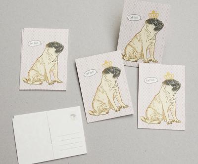 Postkarte: Kopf hoch! (Mops mit Krone)