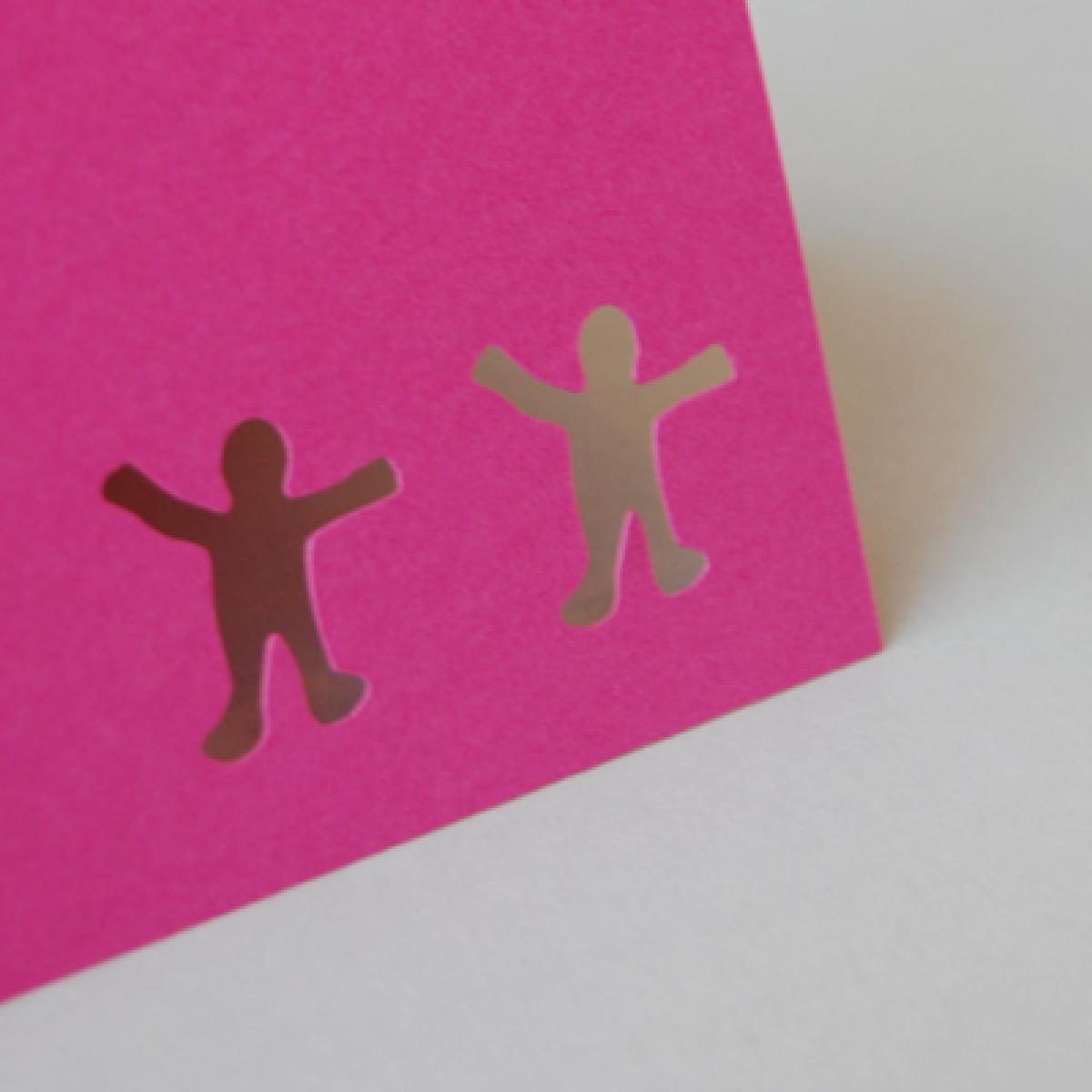 pinke Grußkarte: 5 gestanzte Figuren