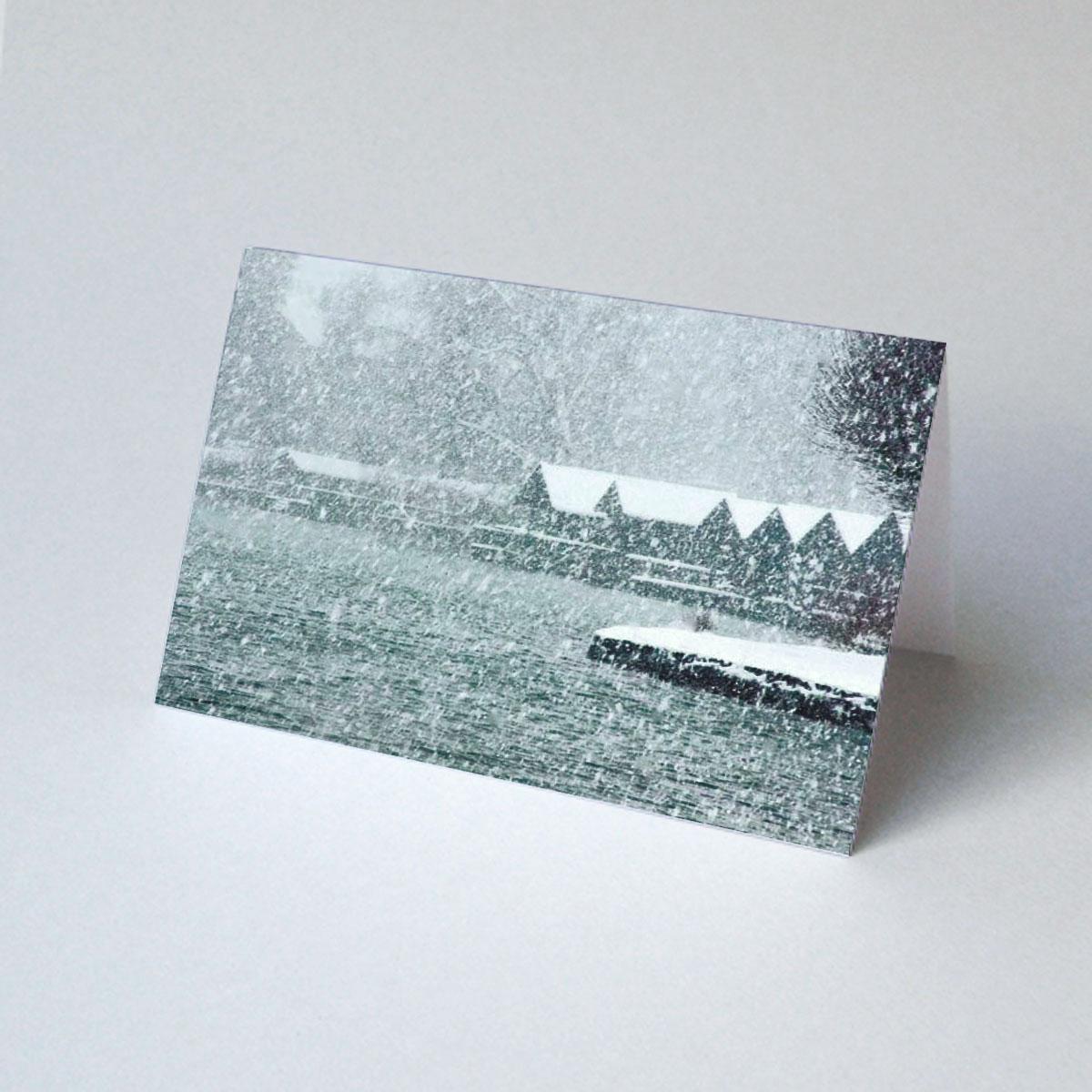 Foto-Weihnachtskarte: Schneefall am See