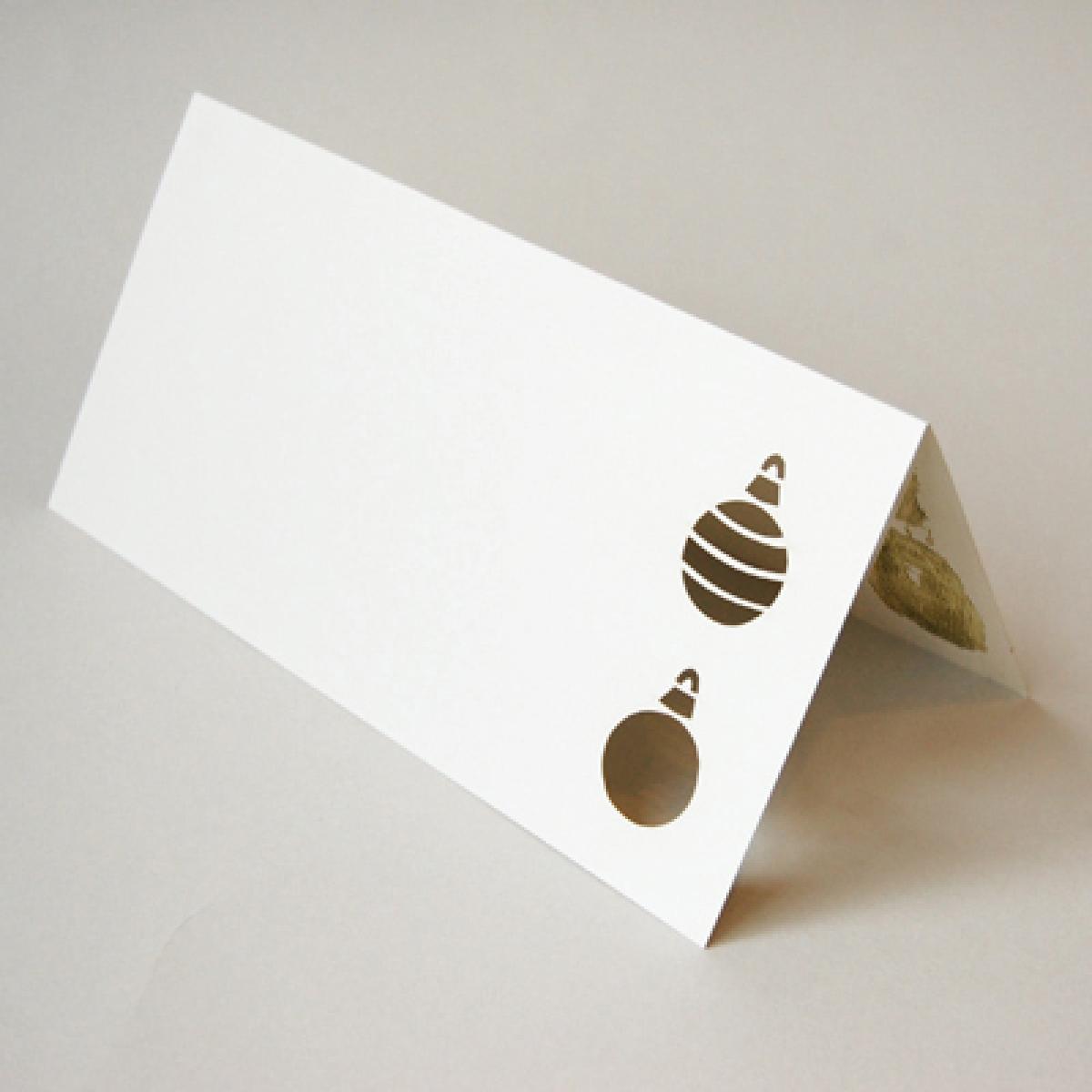 altweiße Weihnachtskarte: gestanzte Christbaumkugeln (handvergoldet)