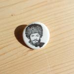 Porzellanbrosche: Russe